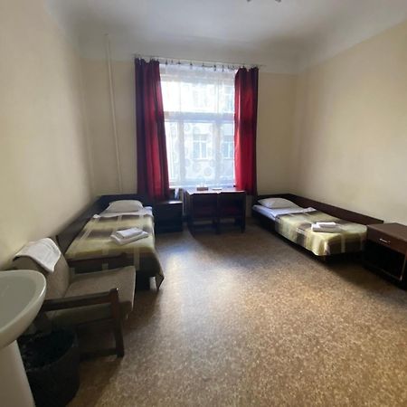 Hostel Viktorija With Private Rooms Riga Exterior foto